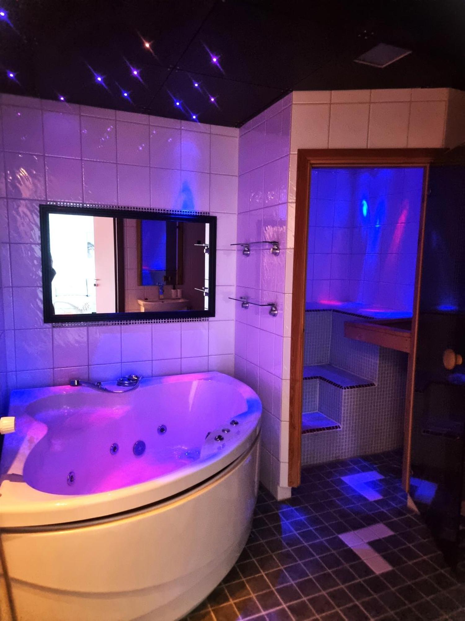 Im - With Private Jacuzzi And Sauna In The Heart Of *